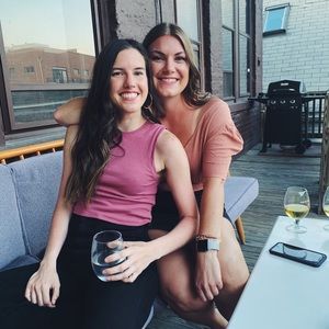 Meet your Posher, Caitlin